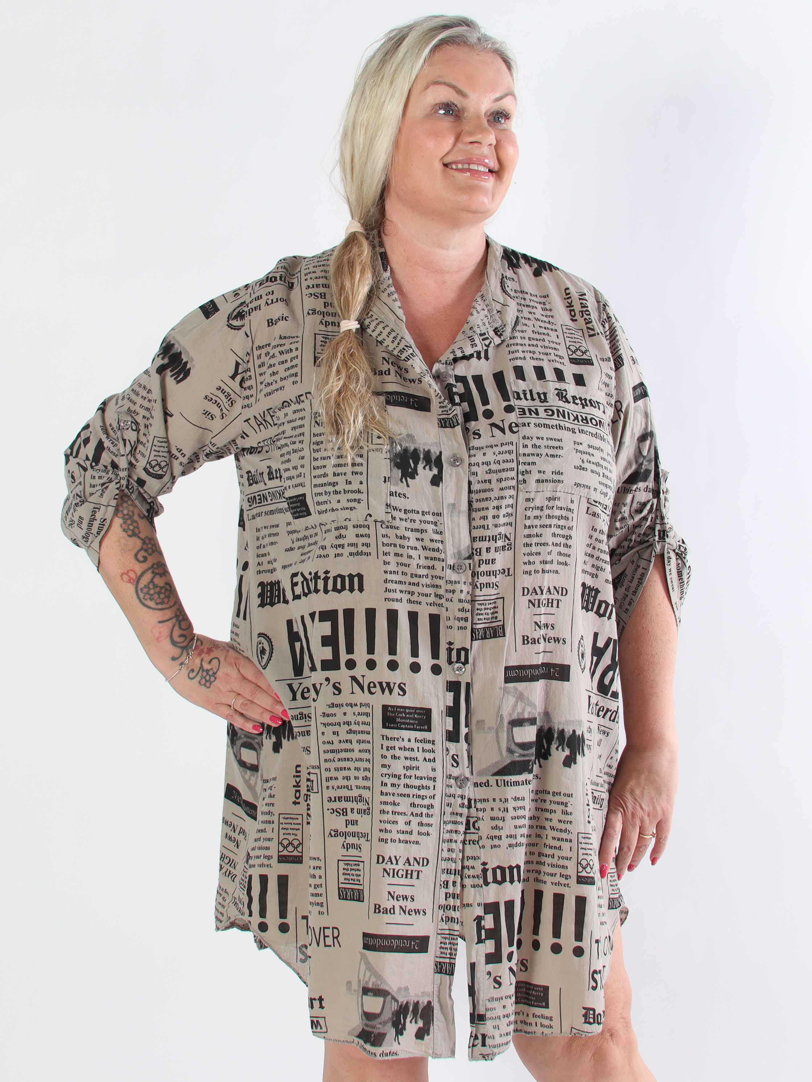 Celestine - Plus size bomullsskjorta med tryck och fickor